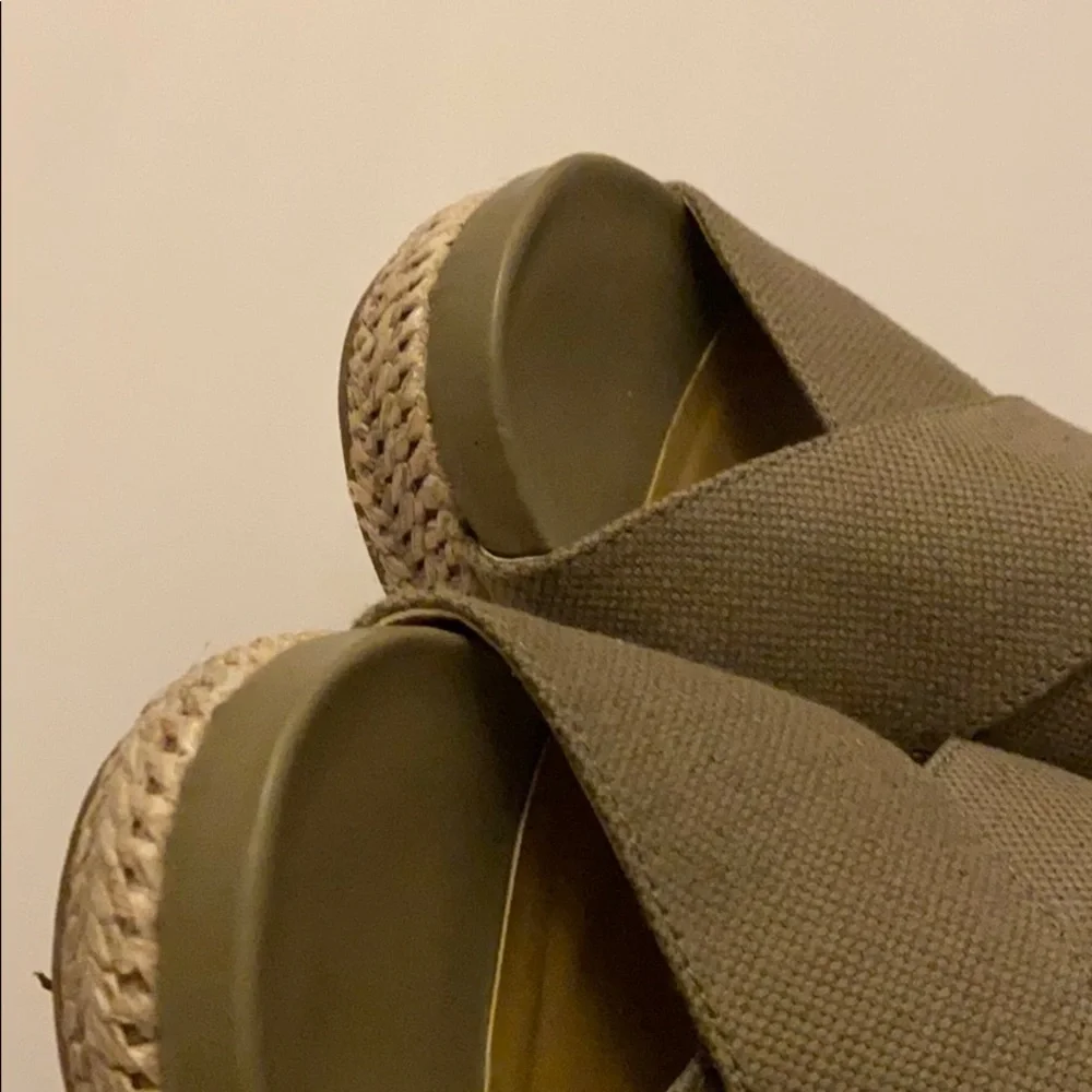 Me Too Wedges, Size 8M